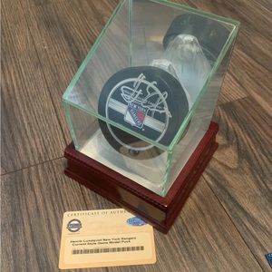 Henrik Lundqvist Signed NY Rangers Puck and memorabilia